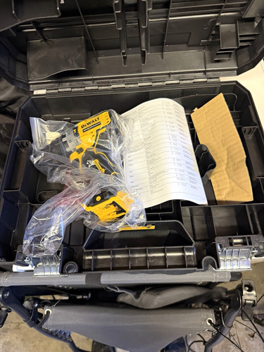 Dewalt 12v drill - dewalt,
